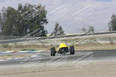 media/Jun-02-2024-CalClub SCCA (Sun) [[05fc656a50]]/Group 4/Qualifying/